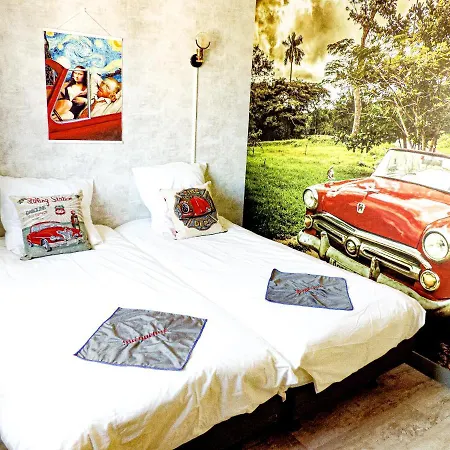 Tassigny Gare By Carl-emilie *