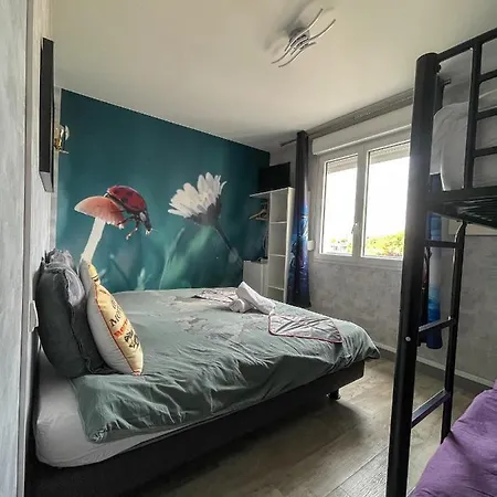 Tassigny Gare By Carl-emilie アパート