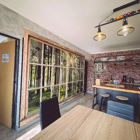 Tassigny Gare By Carl-emilie アパート エピナル