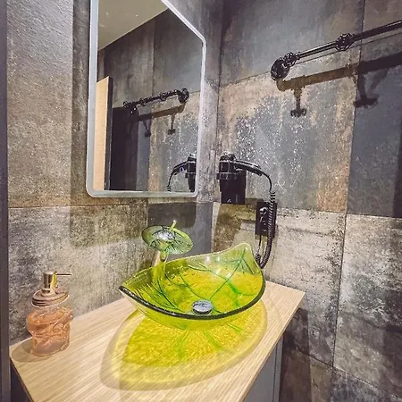 Tassigny Gare By Carl-emilie エピナル