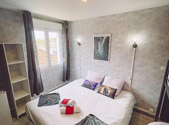 Tassigny Gare By Carl-emilie Apartment