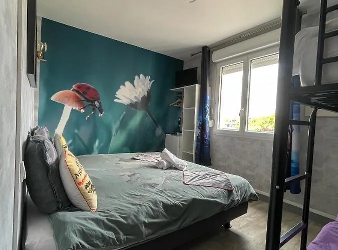 Tassigny Gare By Carl-emilie Apartment